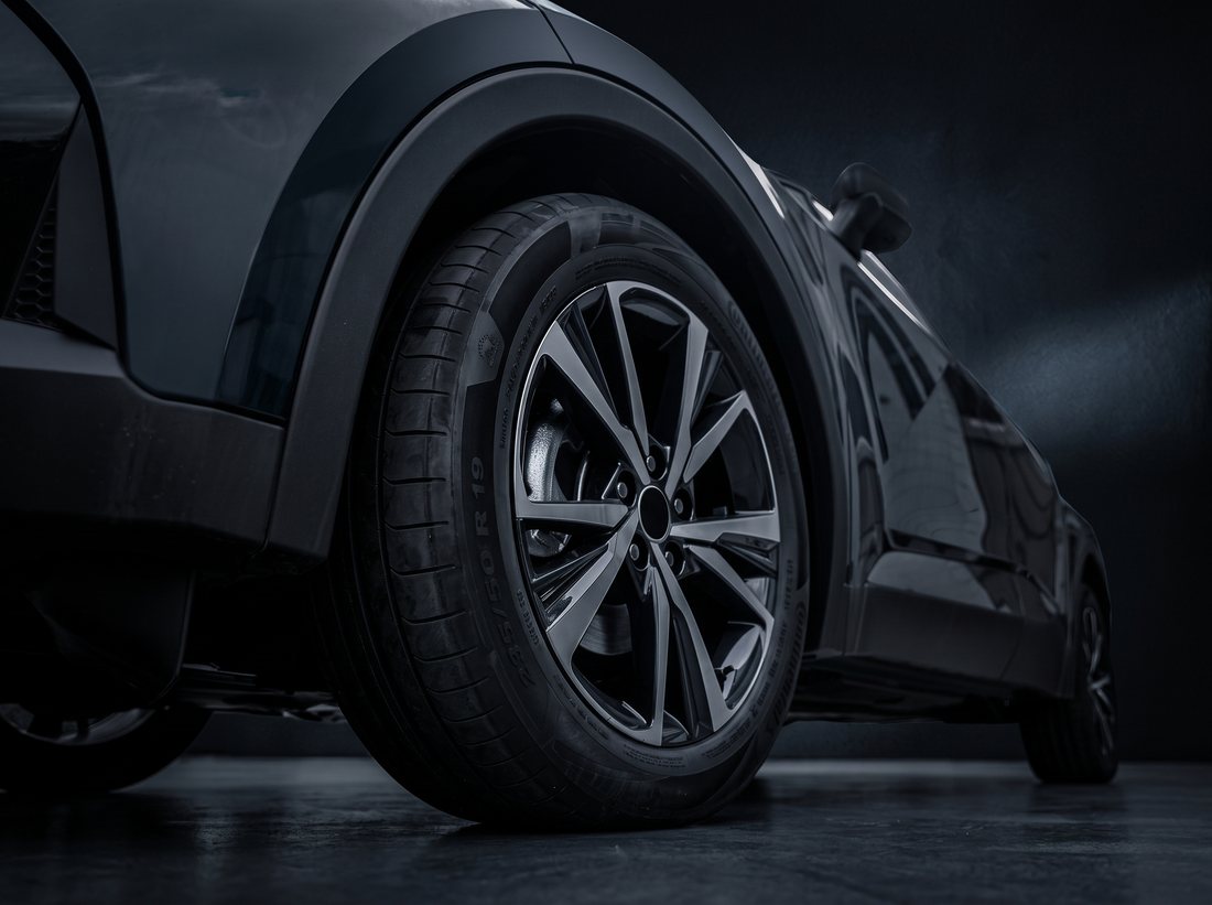 Alloy rim and tyre fitted on a car